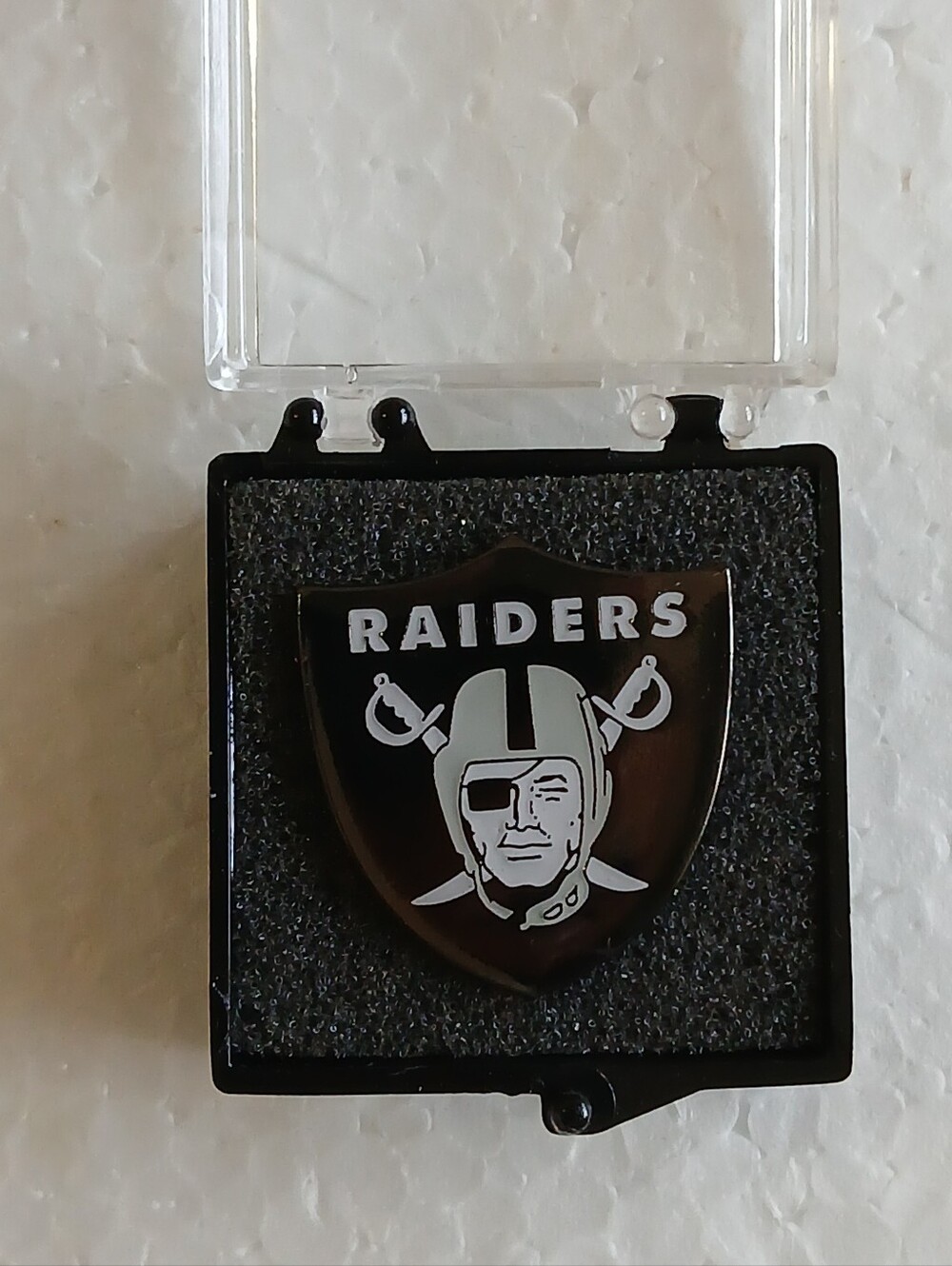 Las Vegas Raiders Lapel Pin